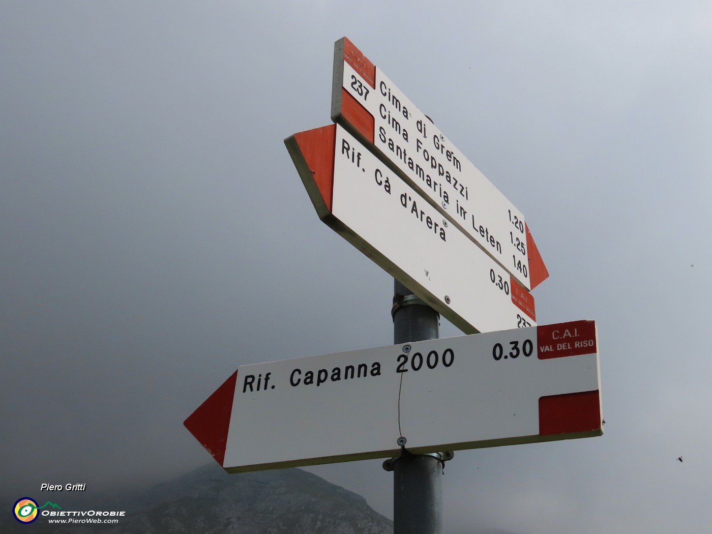 32 Io salgo a sx al RIf. Capanna 2000.JPG